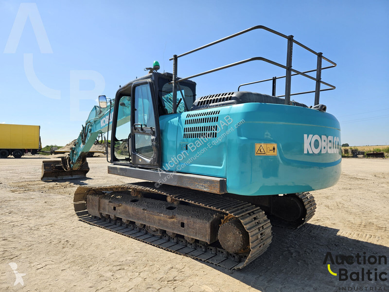 جرافة Kobelco LC10