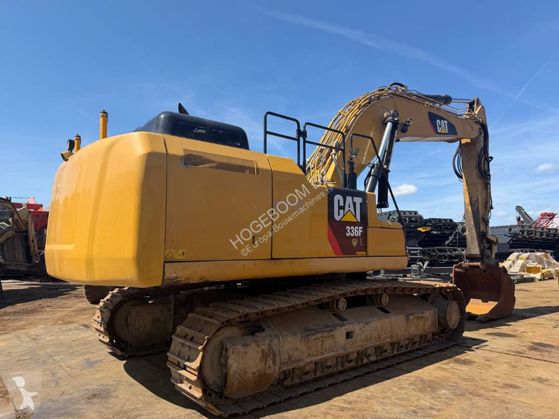جرافة Caterpillar F L