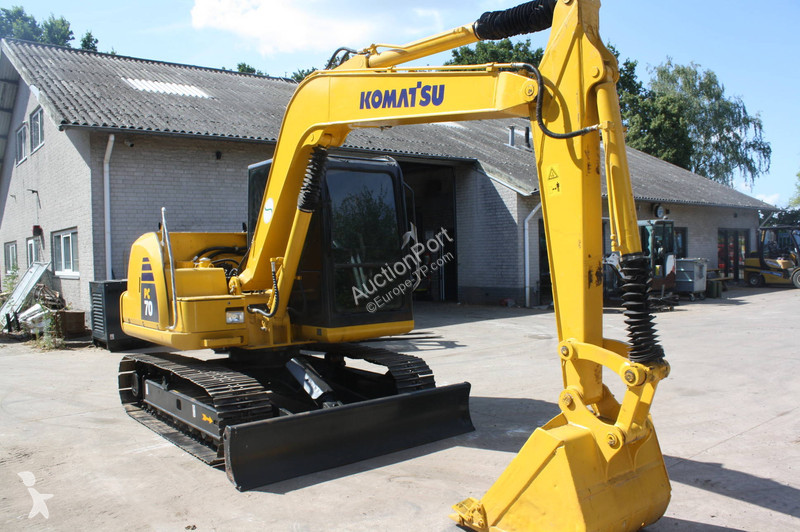جرافة Komatsu PC70-8