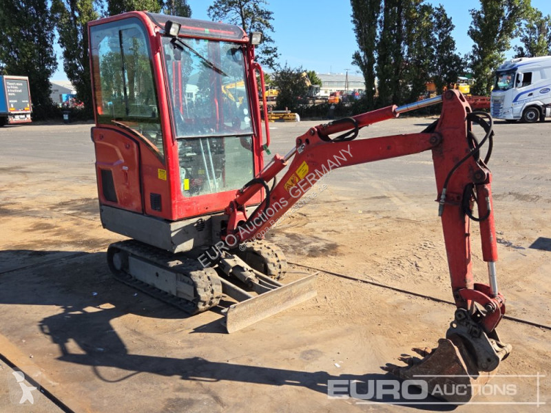 جرافة Volvo EC15E