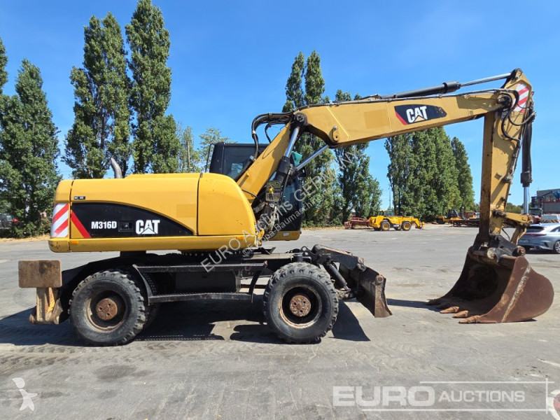 جرافة Caterpillar D