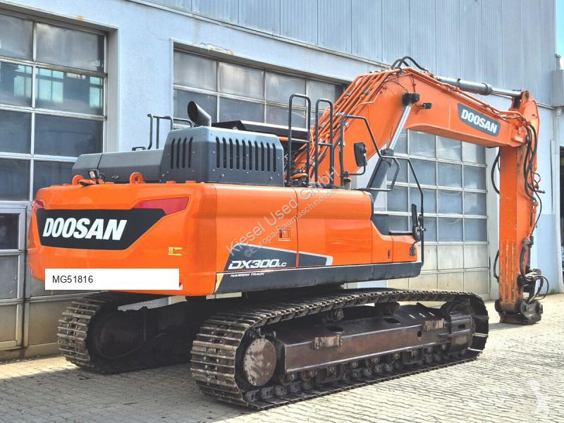 جرافة Doosan 5