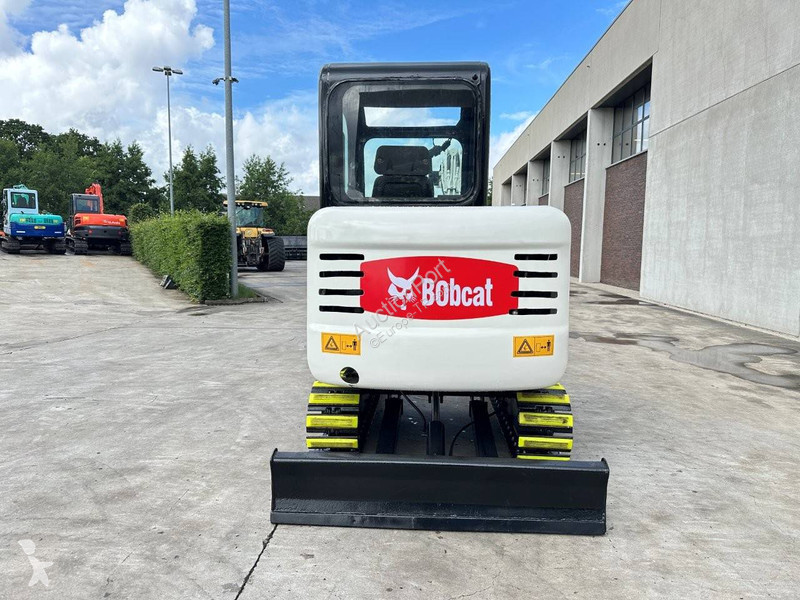 Lopatový nakládač Bobcat