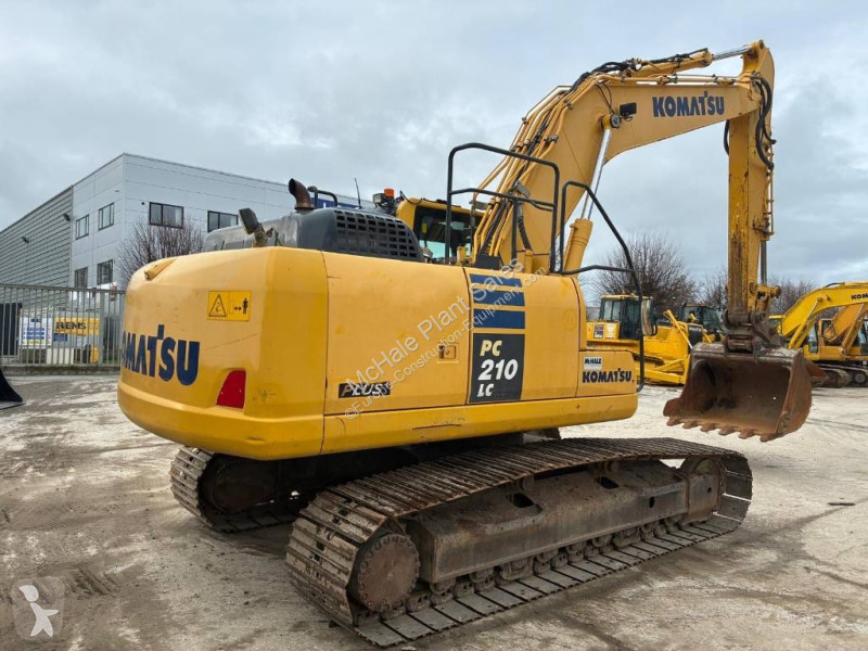 جرافة Komatsu LC10