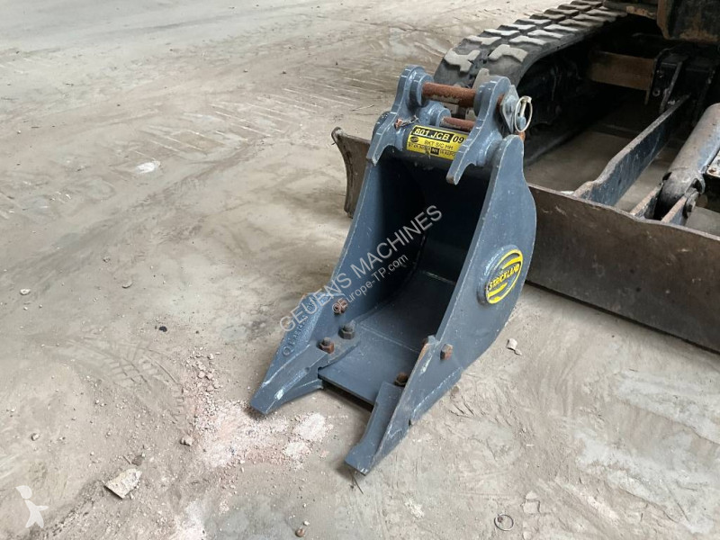 جرافة JCB 16 C-1