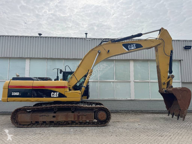 Escavatore Caterpillar L