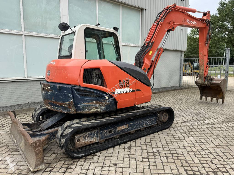 Lopatový nakládač Kubota 0803
