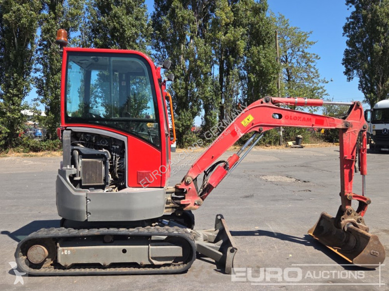 جرافة Volvo ECR25D