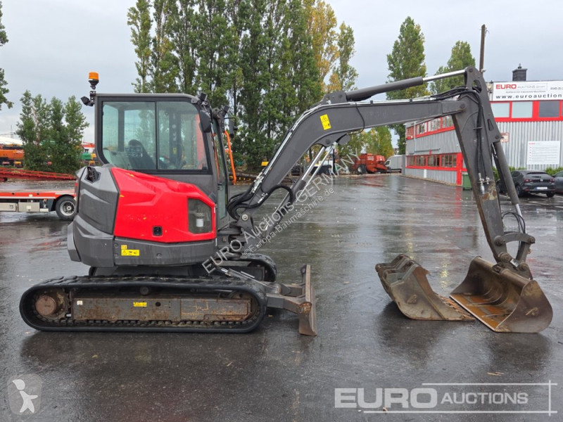 جرافة Volvo ECR50F