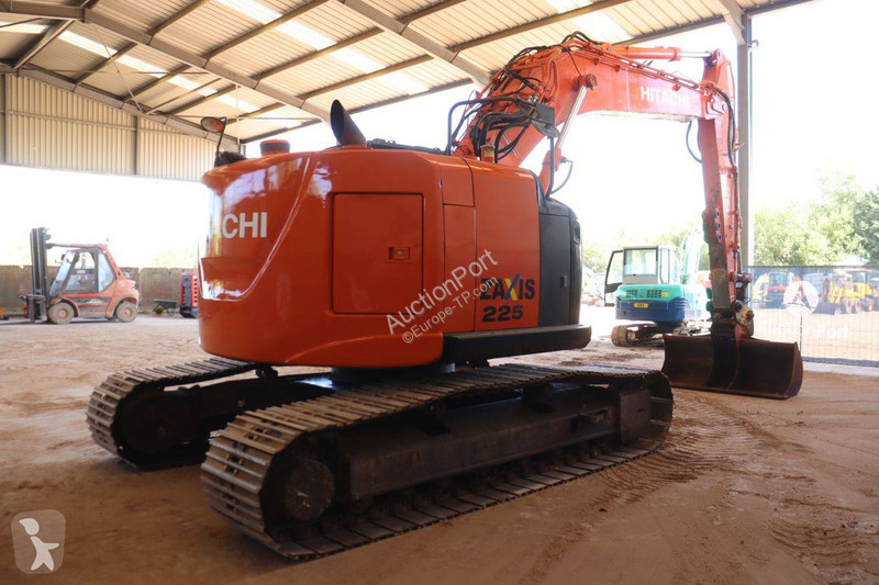 Excavator Hitachi ZAXIS 225USLC-5B