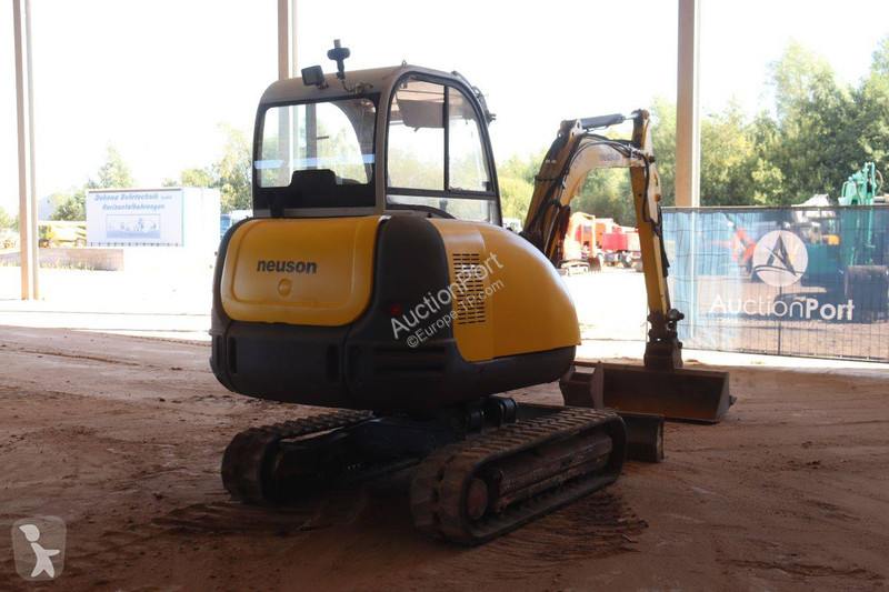 Lopatový nakládač Neuson 3503RD