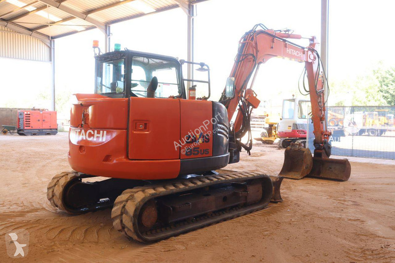 Lopatový nakládač Hitachi Zaxis B-6