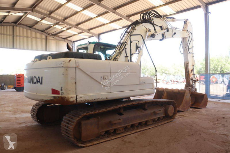 Excavator Hyundai Robex 210LC9