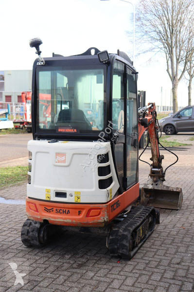 Lopatový nakládač Schaeff TC16