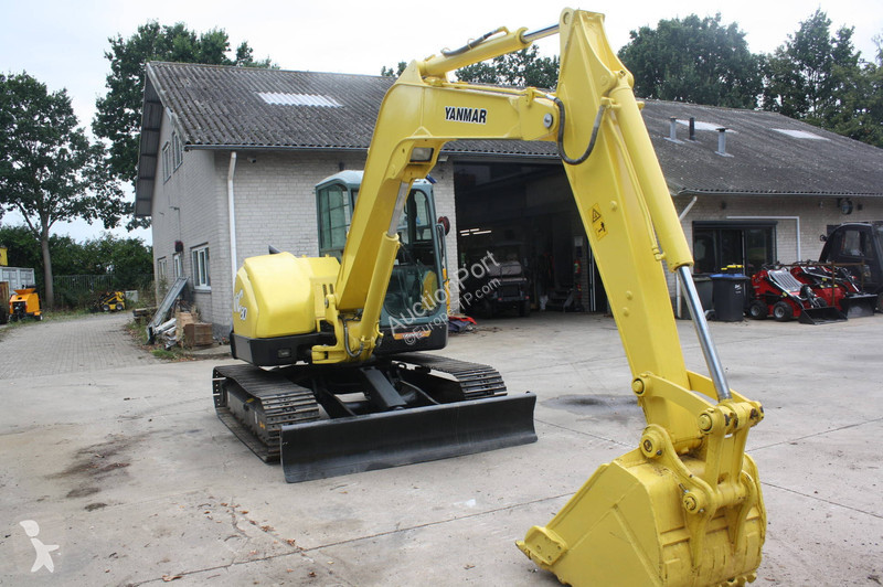 جرافة Yanmar VIO80-1A