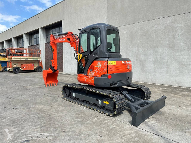 Excavadora Kubota KX155-3SZ