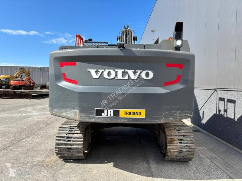 Pelle Volvo 250 ENL (Two buckets)