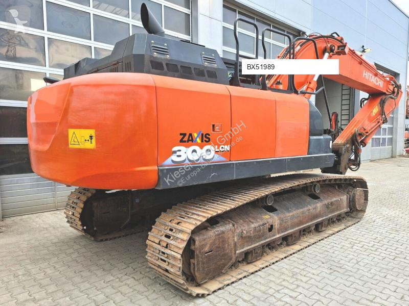 Багер Hitachi