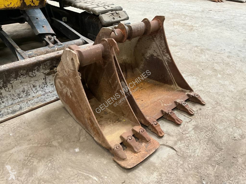 Excavadora Komatsu MR5
