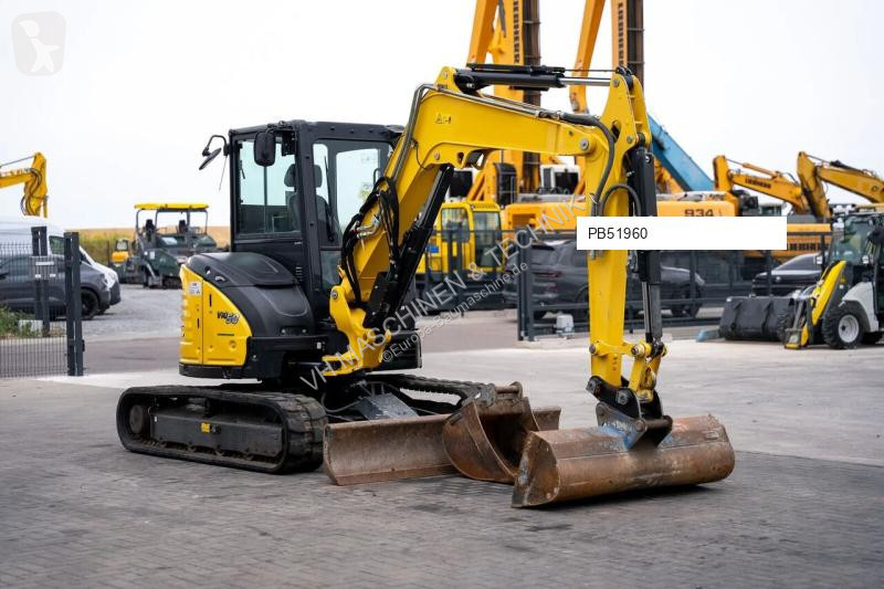 جرافة Yanmar VIO50-6B