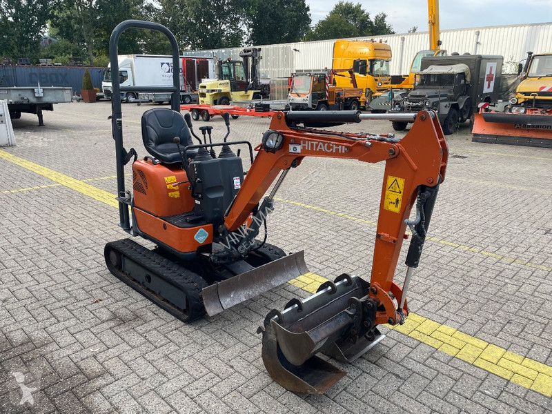 Багер Hitachi ZX 10 U-6