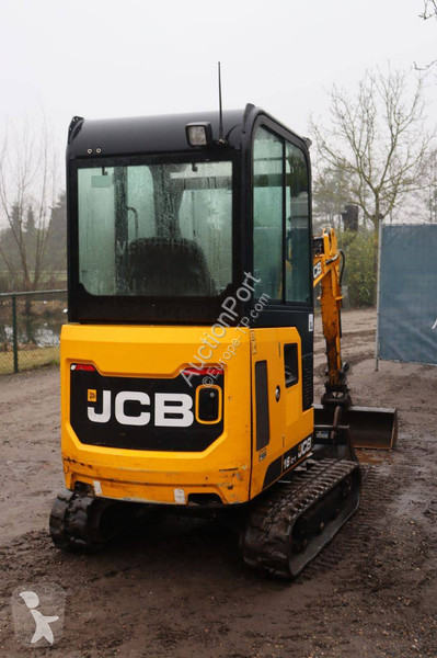 Excavadora JCB 16C-1 T3