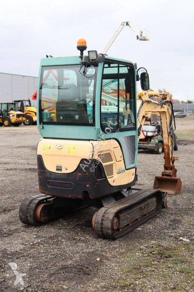 جرافة Yanmar SV22