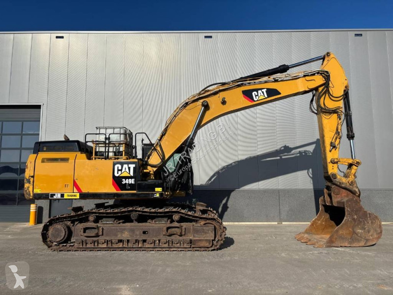 Багер Caterpillar