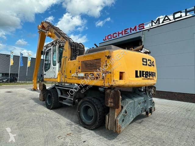 Багер Liebherr