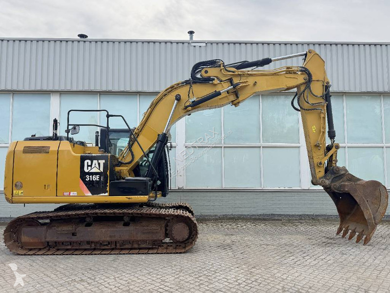Екскаватор Caterpillar EL