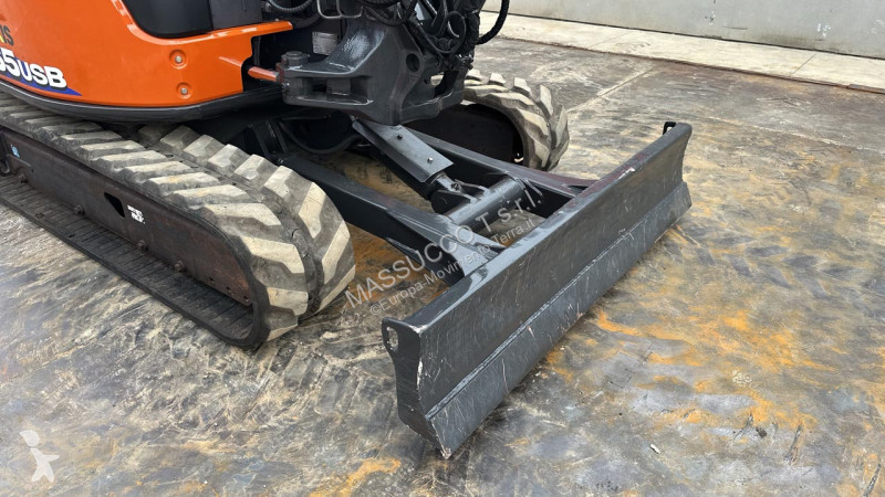 Екскаватор Hitachi ZX65USB-5 CLR
