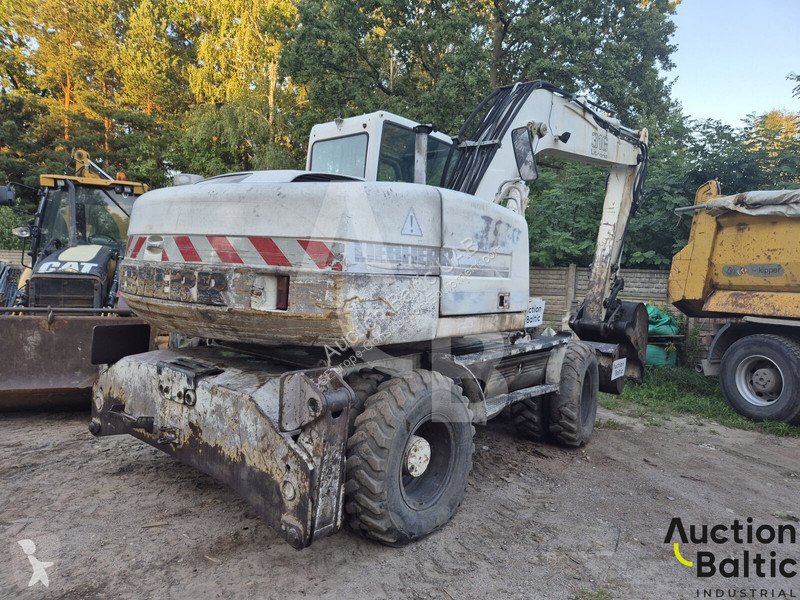 Екскаватор Liebherr