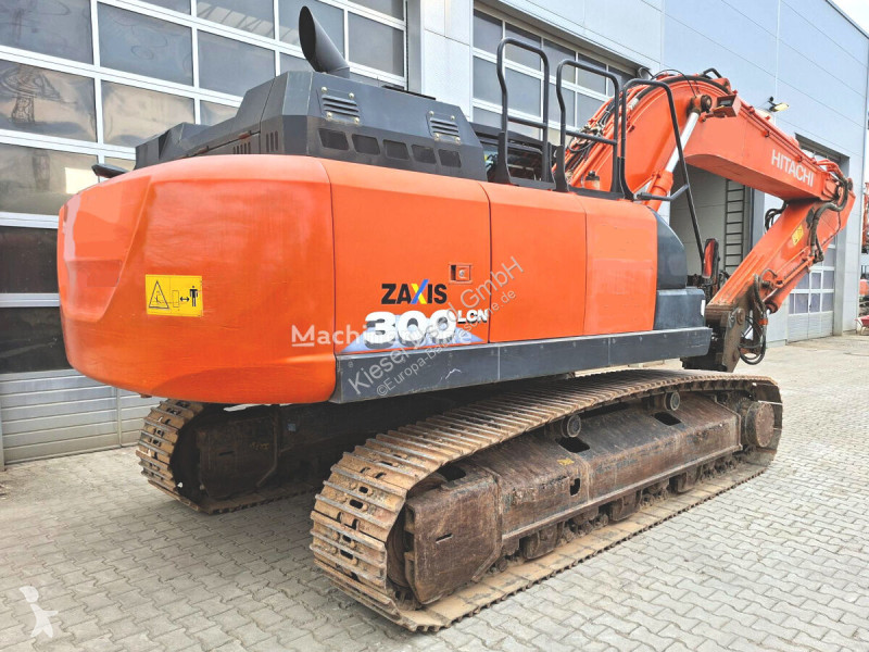 Экскаватор Hitachi