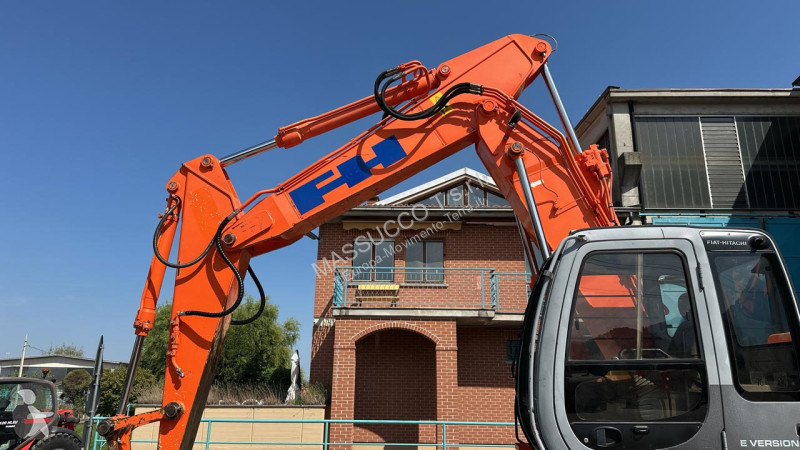 Escavadora Fiat-Hitachi EX215