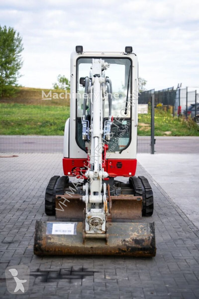 Экскаватор Takeuchi TB225