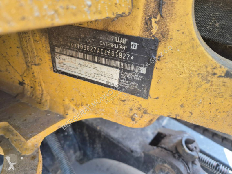 Escavadora Caterpillar 302.7-07CR