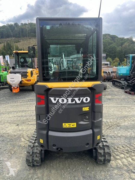 جرافة Volvo EC 18 E