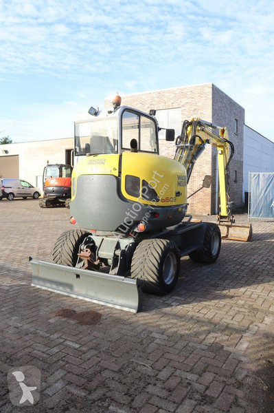 جرافة Neuson 6503