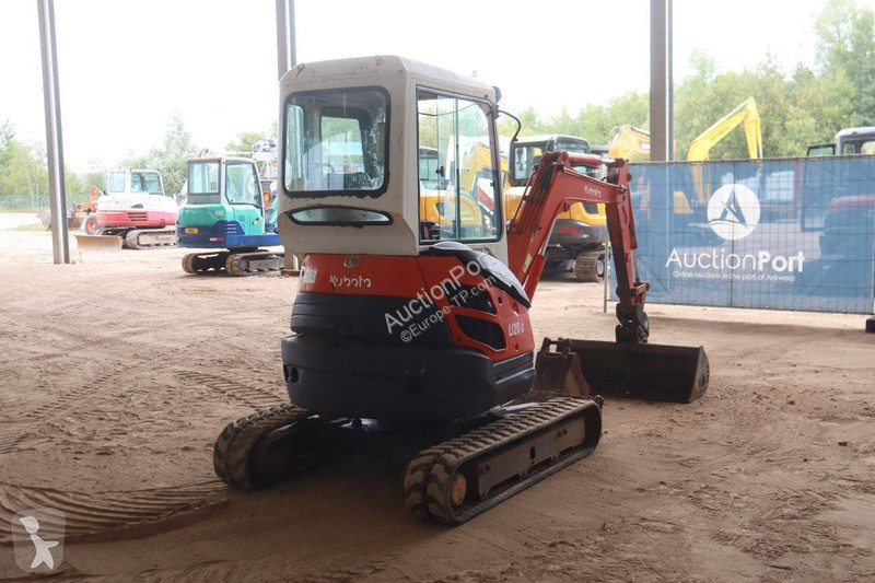 جرافة Kubota -3EU