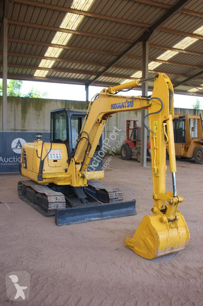 Excavadora Komatsu 7