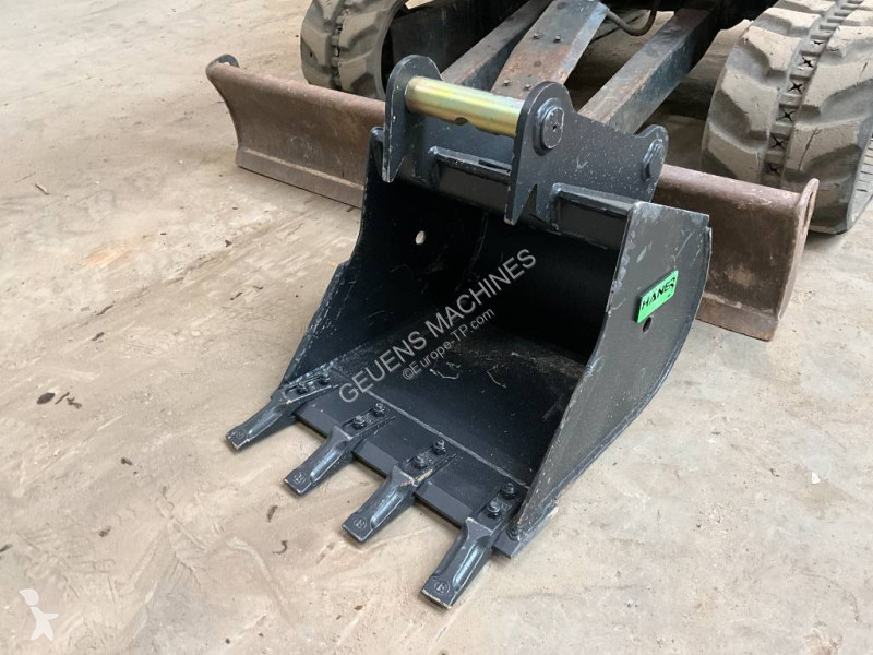 جرافة Kubota 274