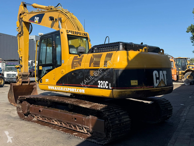 جرافة Caterpillar Excavator - 23.9T - Hammer...