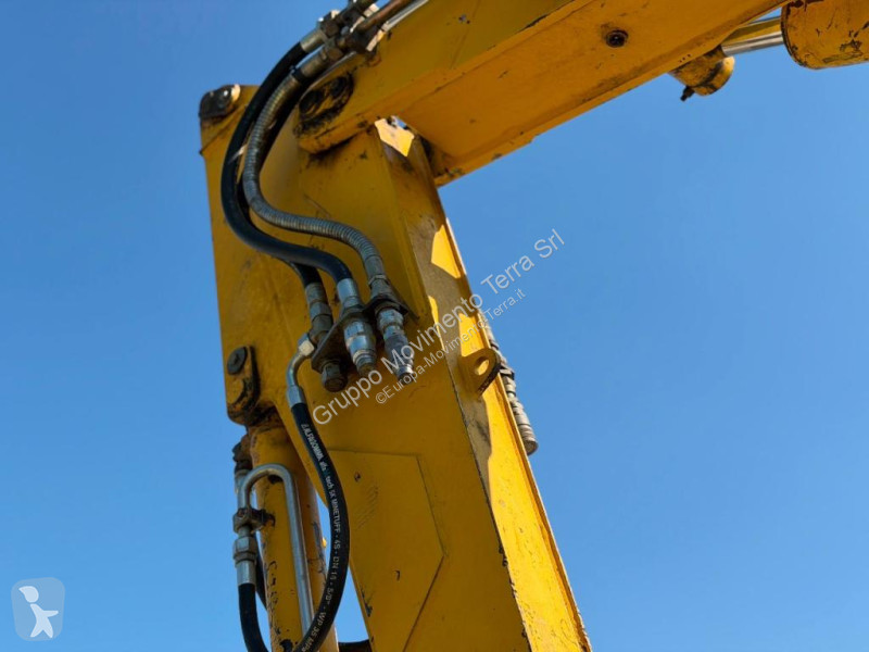 جرافة Komatsu PC75R