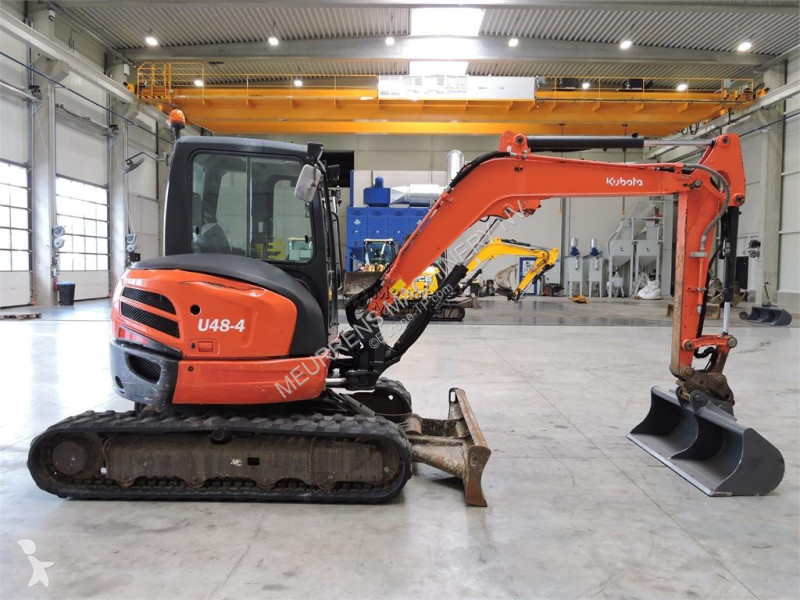 جرافة Kubota U48-4