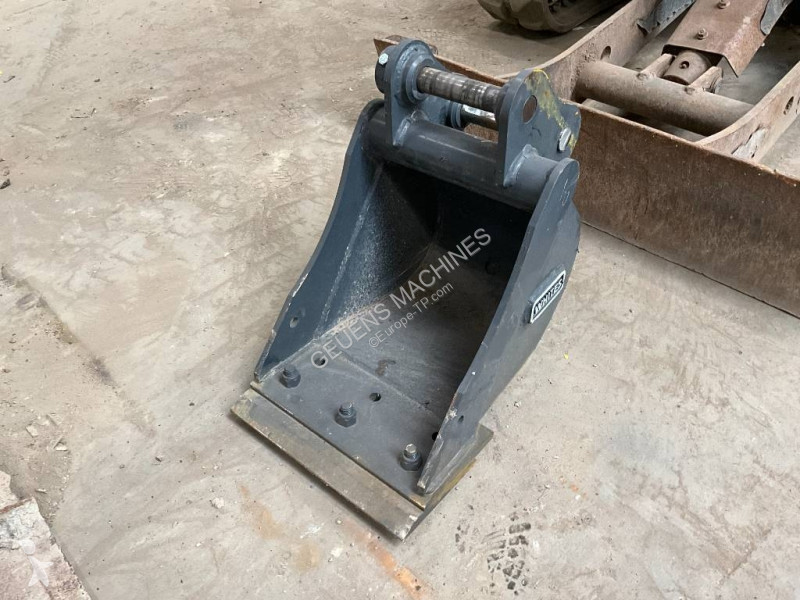 Skovel Doosan DX 19