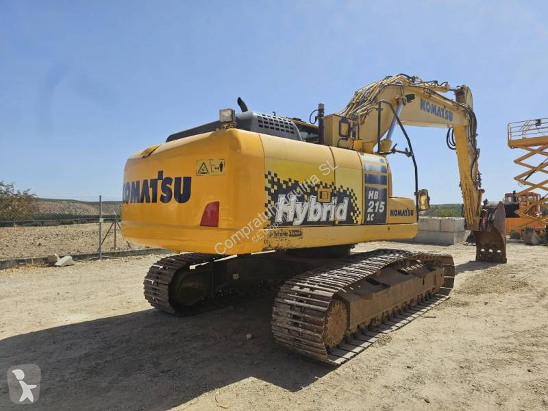 جرافة Komatsu HB215 LC-2