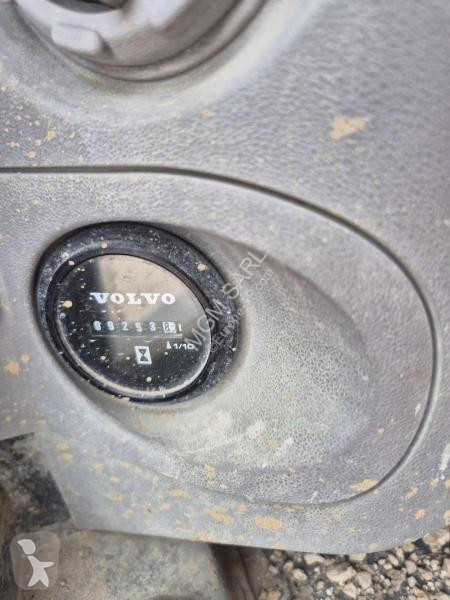 جرافة Volvo  EW 60