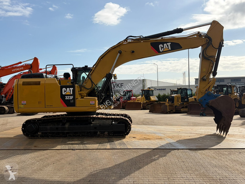 جرافة Caterpillar N