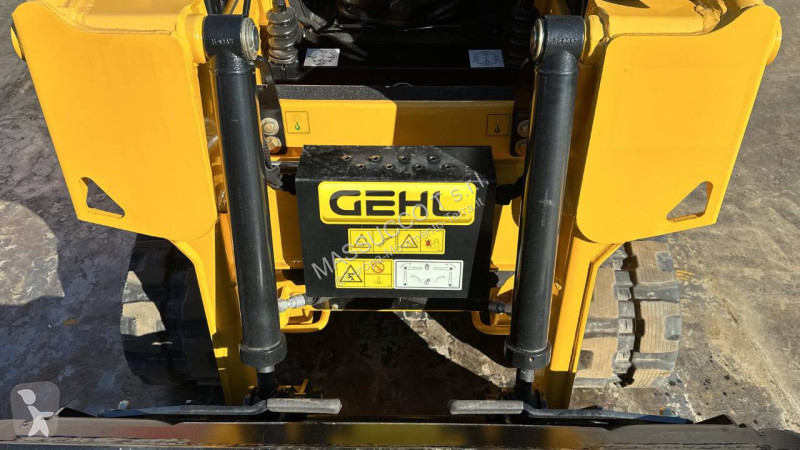 Skovel Gehl RT105
