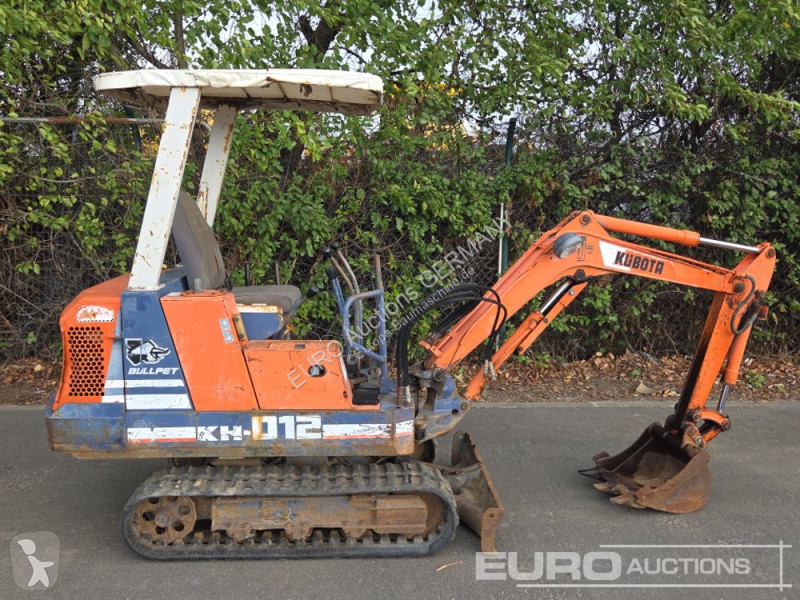 Pelle Kubota KH-012